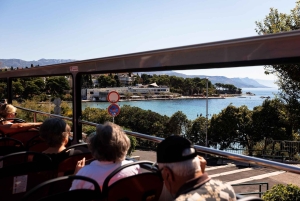 スプリト：ホップオン/ホップオフ観光レッドライン市内ツアーをご利用ください