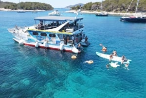 Split: Hvar, Brač, and Pakleni Cruise with Lunch and Drinks