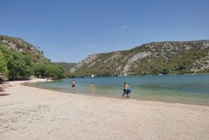 Split: Ganztägige Tour durch den Krka-Nationalpark mit Weinprobe