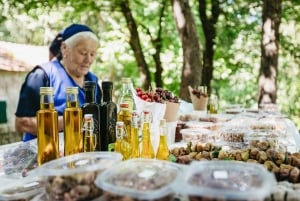 Split: Viagem às cascatas de Krka com cruzeiro de barco e natação