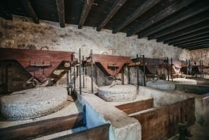 Split: Viagem às cascatas de Krka com cruzeiro de barco e natação