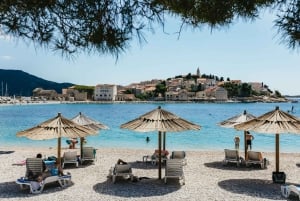 Split: Viagem às cascatas de Krka com cruzeiro de barco e natação