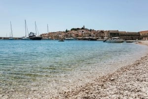 Split: Viagem às cascatas de Krka com cruzeiro de barco e natação