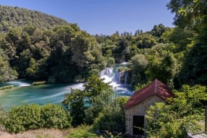 Split: Krka-watervallen met boottocht, wijn en olijfolie