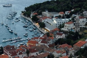 Split: Luksusowa prywatna wycieczka łodzią na wyspy Hvar i Pakleni