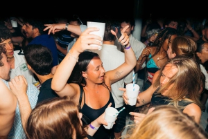 Split: nocna impreza na łodzi z darmowymi shotami, DJ-em i after party
