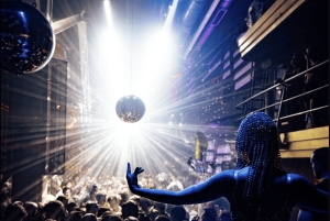 Split: Natbådparty med gratis shots, dj og afterparty