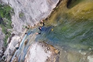 Split/Omiš : Canyoning sur la rivière Cetina avec des guides certifiés