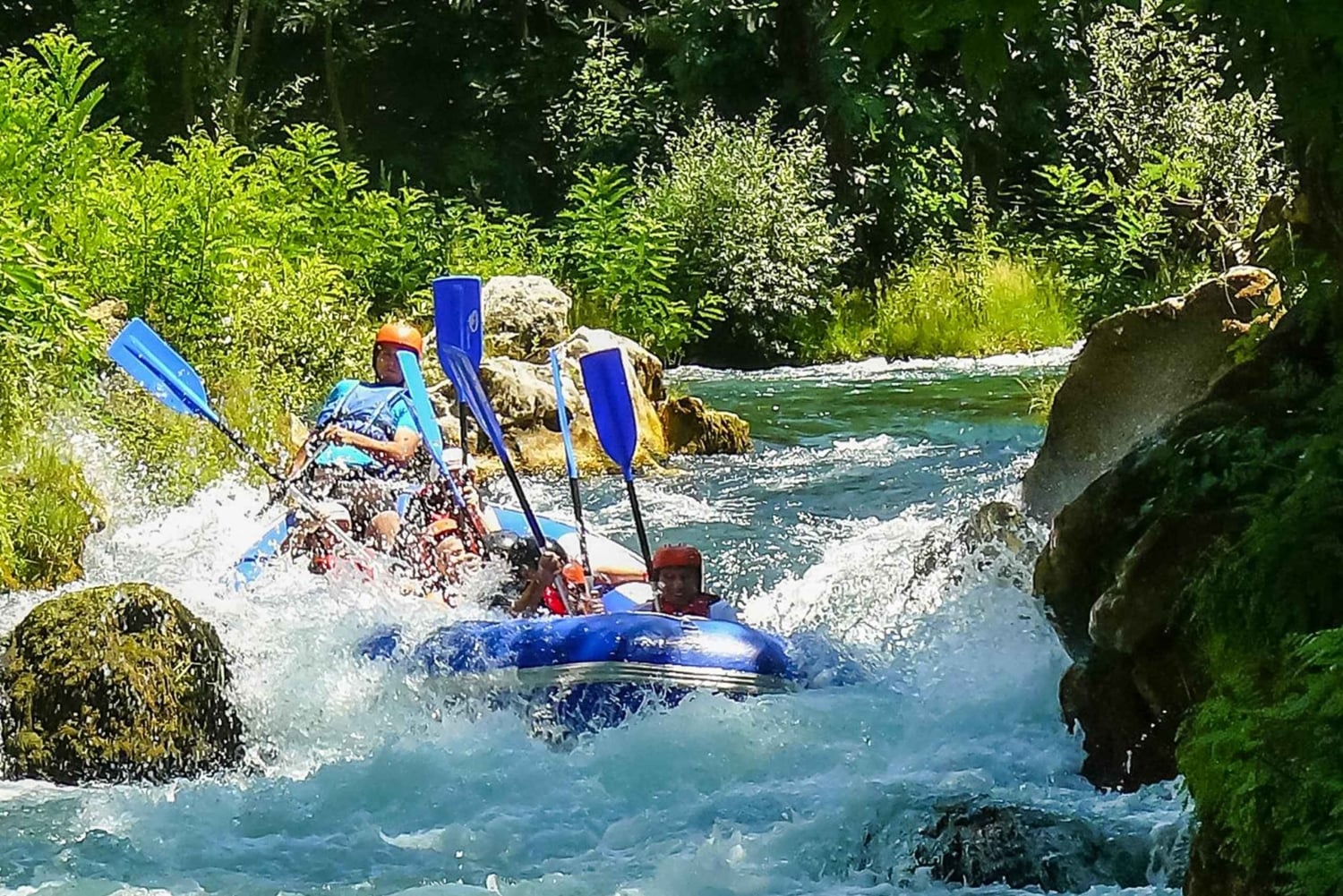 Split/Omiš: Raften op de Cetina rivier met klifsprong & zwemmen