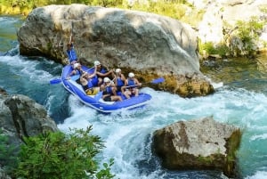 Split/Omiš: rafting na rzece Cetina ze skokami z klifu i pływaniem