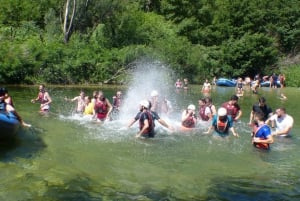 Split/Omiš: Rafting på Cetina-floden med Cliff Jump og svømning