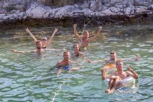 Split ou Trogir : excursion d'une journée en bateau rapide à la Grotte Bleue, Vis et Hvar