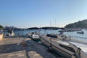 Split o Trogir: Excursión en lancha rápida por la Cueva Azul, Vis y Hvar