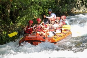 Split: rafting premium, exploración de cuevas, saltos desde acantilados y picnic.