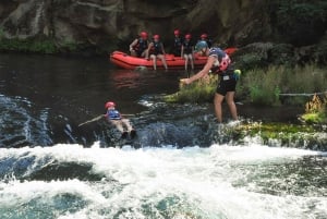 Split: rafting premium, exploración de cuevas, saltos desde acantilados y picnic.