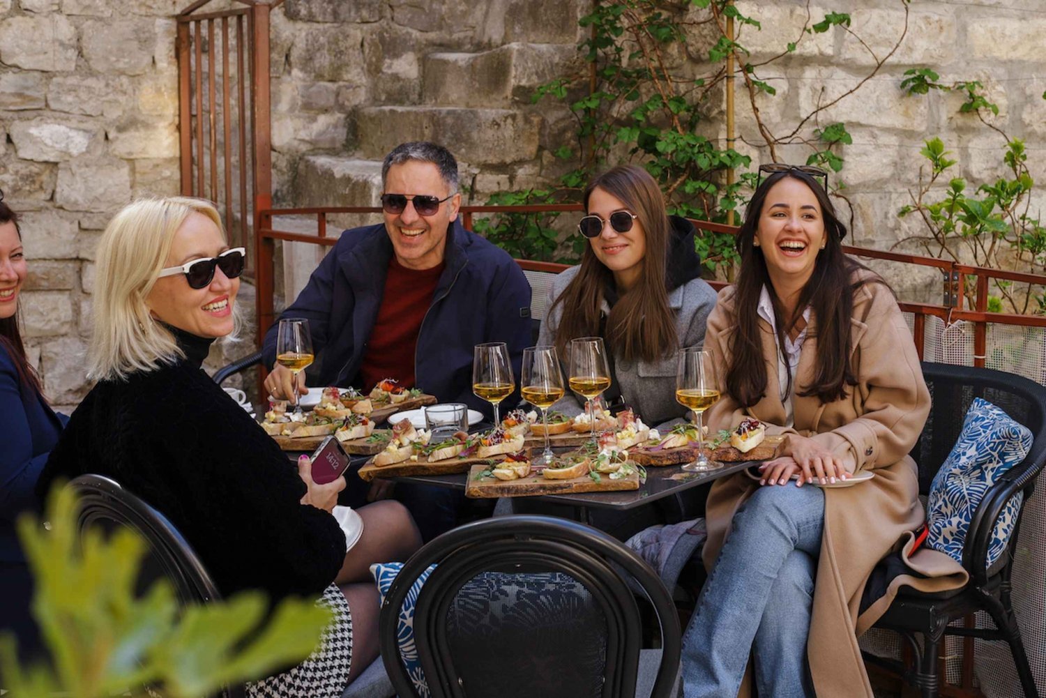 Split: Prywatna piesza wycieczka z degustacją jedzenia i wina