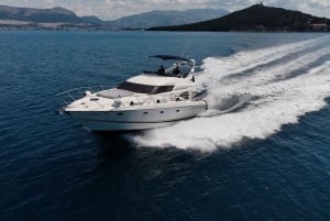 Split: Privat dagsutflykt med yacht till Adriatiska öarna