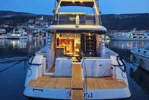 Split: Privat dagsutflykt med yacht till Adriatiska öarna