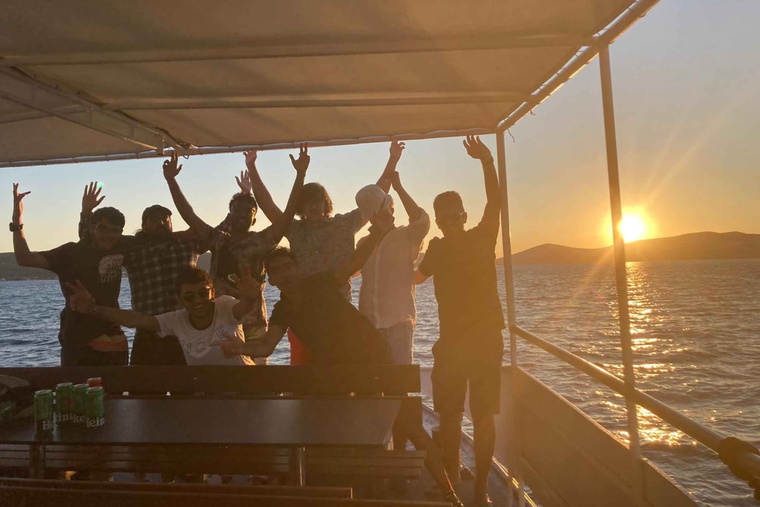 Split: Crucero por la Riviera al Atardecer y Baño con Vibraciones Veraniegas