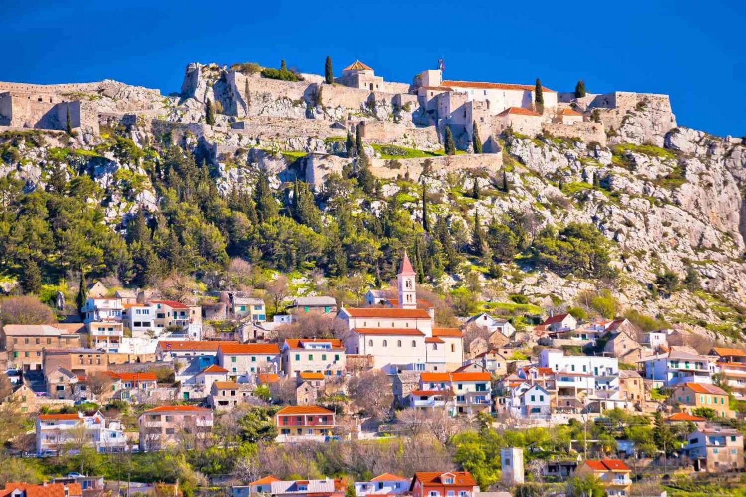Split: Sunset Klis Fortress Bus and Walking Tour