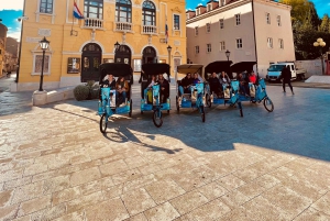 Split Tour in Private Electric Rickshaw