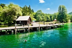 Split : Transfert à Zagreb avec billets d'entrée aux lacs de Plitvice.