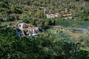 Split ja Trogir: Primoštenissa: Krkan vesiputoukset & uiminen Primoštenissa