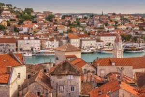 Split: Viaje en autobús descubierto por Trogir + tour a pie gratuito por Split