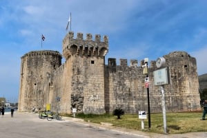 Split: Viaje en autobús descubierto por Trogir + tour a pie gratuito por Split