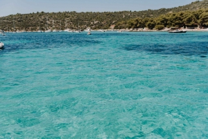 Split & Trogir: Private Blue Lagoon & Wine Tasting Boat Tour