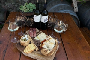 Stari Grad: Privat tuk-tuk-tur med vinprovning