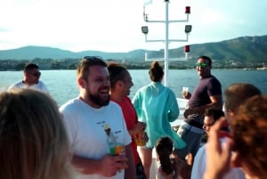 Split: Blue Lagoon en Šolta rondvaart met lunch en drankjes