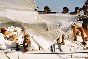 Seiltur i solnedgangen på Pakleni-øyene