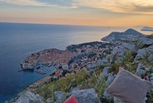 Dubrovnik: Panorama Pointin viininmaistelu auringonlaskun aikaan