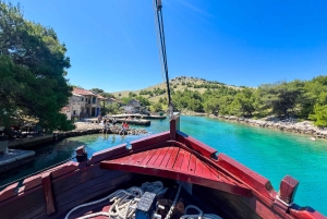 TOUR A SORPRESA KORNATI & TELASCICA Tour in barca (po Polsku)