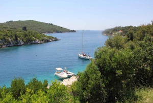 Trogirin ja Splitin yksityinen Sininen laguuni ja Šoltan 3 saaren kierros