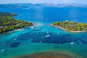 Trogir: Blue Lagoon 3 Islands Tour with Lunch & Drinks