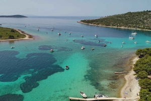 Trogir: Blaue Lagune und 3 Inseln Speedboat Tour