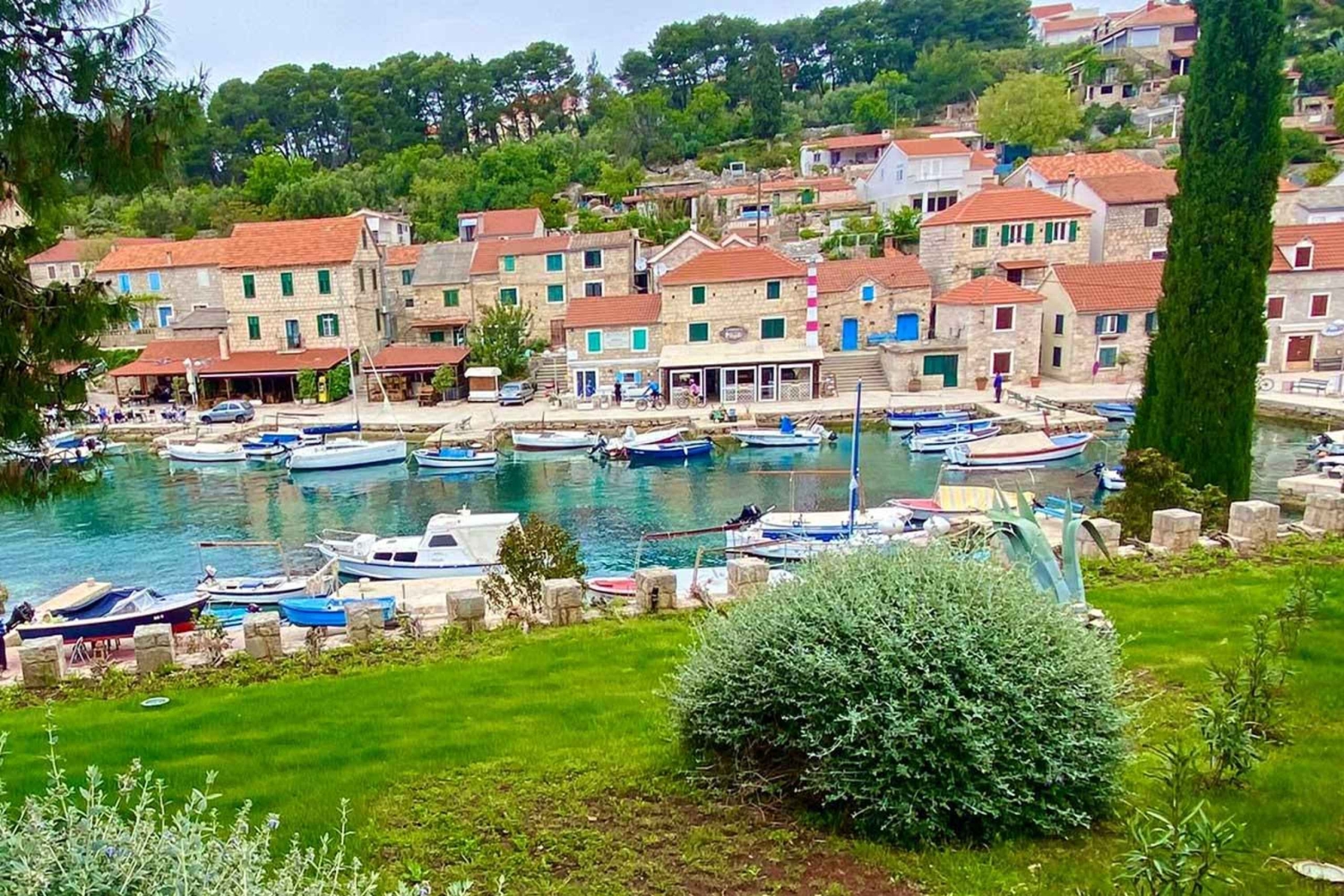 Trogir: Bådtur til Den Blå Lagune, Maslinica og Solinska-bugten