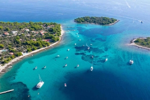 Trogir: Bådtur til Den Blå Lagune, Maslinica og Solinska-bugten