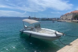 Trogir: Private speedboat tour to Blue Lagoon and 3 Islands