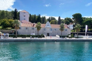 Trogir: White Lagoon, Maslinica & Blue Lagoon Speedboat Tour