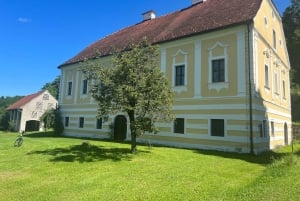 Tuheljske Toplice: Castles and churches by e-bike