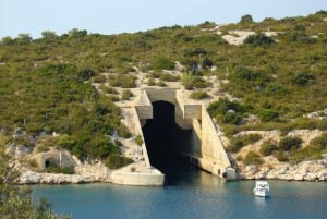 Entdeckungs- und Militär-Tour auf der Insel Vis