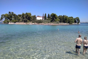 Zadar: Islands & Lagoons Tour with Drinks and Snorkeling