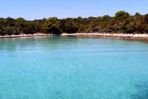 Zadar: Islands & Lagoons Tour with Drinks and Snorkeling