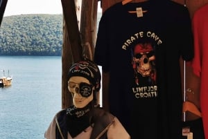 Vrsar: Lim Fjord Boat Tour com natação perto da Caverna do Pirata