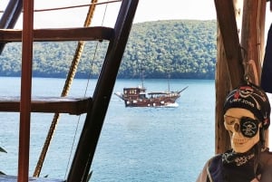 Vrsar: Limfjord-båttur med svømming nær Pirate's Cave