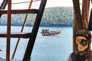 Vrsar: Lim Fjord Boat Tour with Swimming near Pirate's Cave