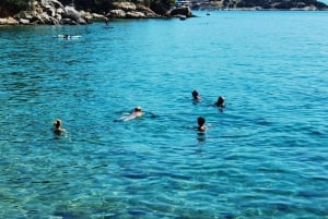 Water activity, kayak tours with a guide, cliff jumping